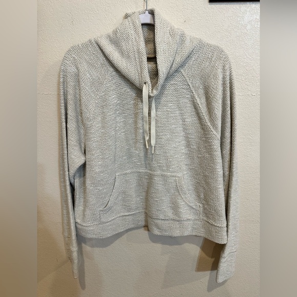 Aerie Women's Textured Beige Hoodie - Picture 13 of 13